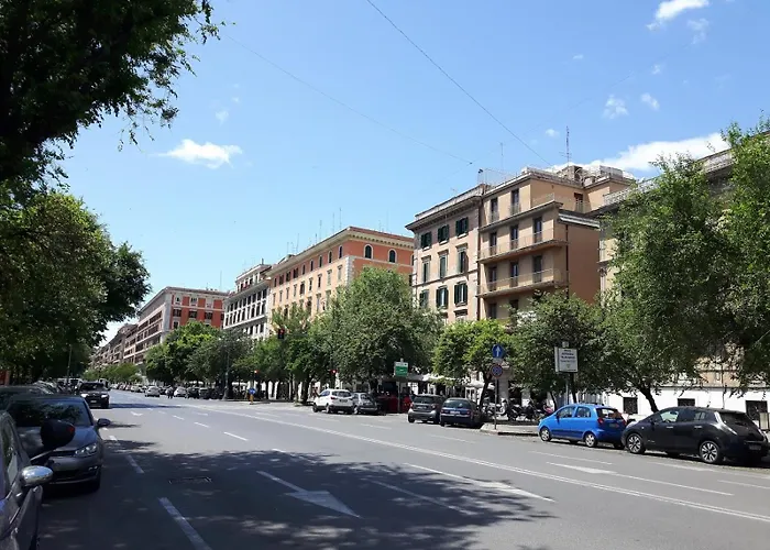 Romerooms Cola Di Rienzo Oda ve Kahvaltı 4*
