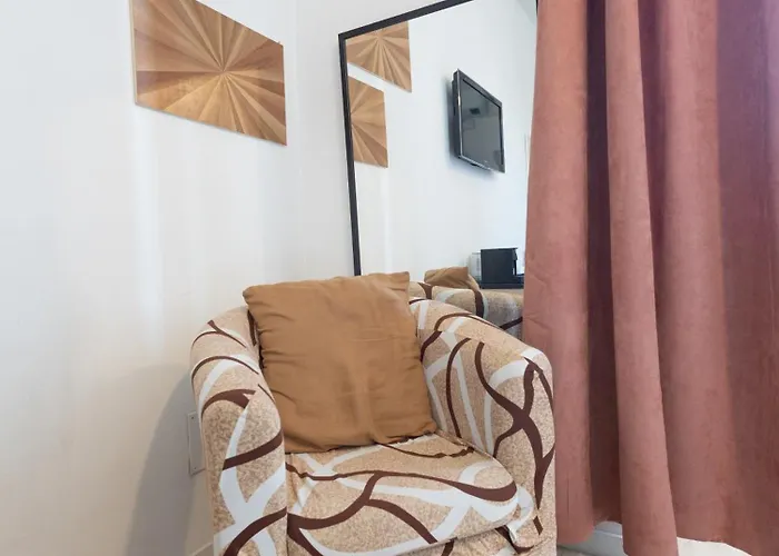 Romerooms Cola Di Rienzo 4*