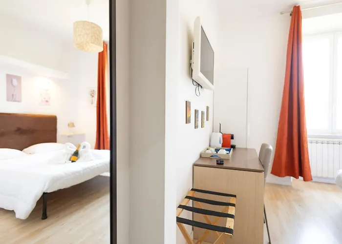 Oda ve Kahvaltı Romerooms Cola Di Rienzo 4*